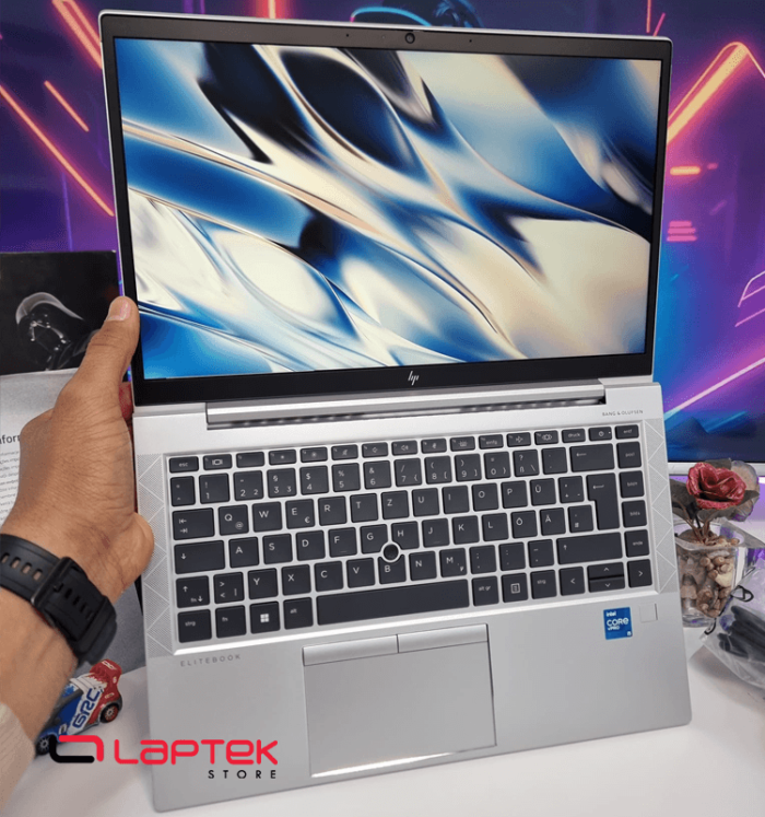HP EliteBook 840 G8 - Importé Cacheté Jamais Servis - Core i5 11éme Gén vPro - 256 Go SSD Nvme - 16 Go RAM DDR4 - TUNISIE
