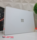 Surface Laptop - Tactile Résolution 2K - Intel Core M3 - 4 Go RAM - 128 Go SSD Nvme