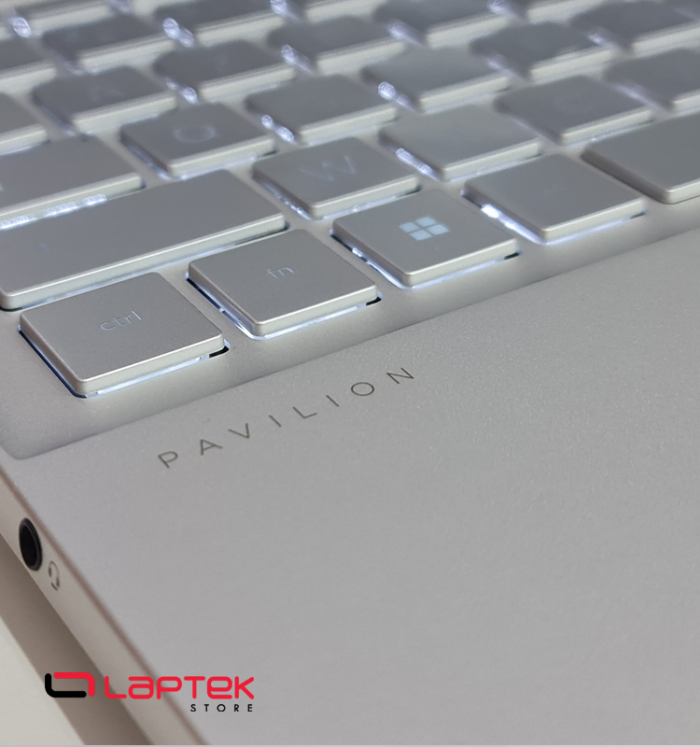 HP Pavilion 15 - Ecran Tactile - Core i7 13éme Gén - 16 Go RAM DDR4 - 512 Go SSD Nvme