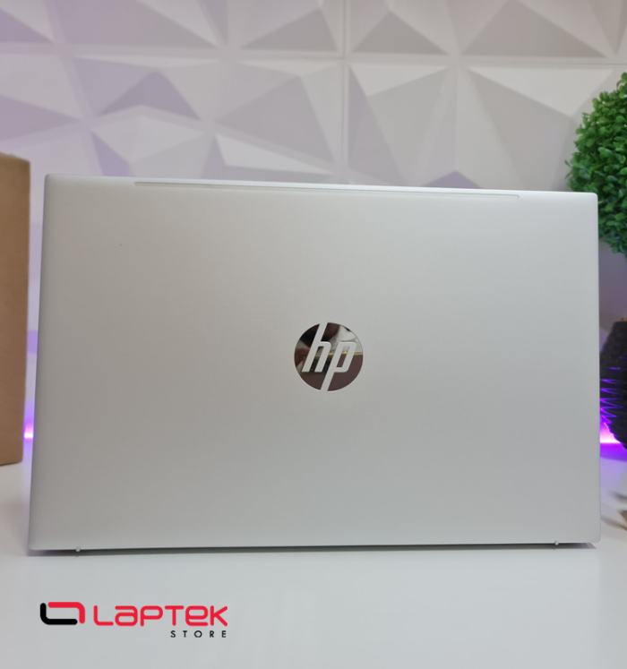 HP Pavilion 15 - Ecran Tactile - Core i7 13éme Gén - 16 Go RAM DDR4 - 512 Go SSD Nvme