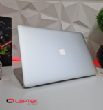 MacBook Pro Mi-2015 - Core i7 3,4 GHz - 15,4 Pouces - 256 Go SSD - 16 Go RAM - Intel Iris Pro - Cycle 1