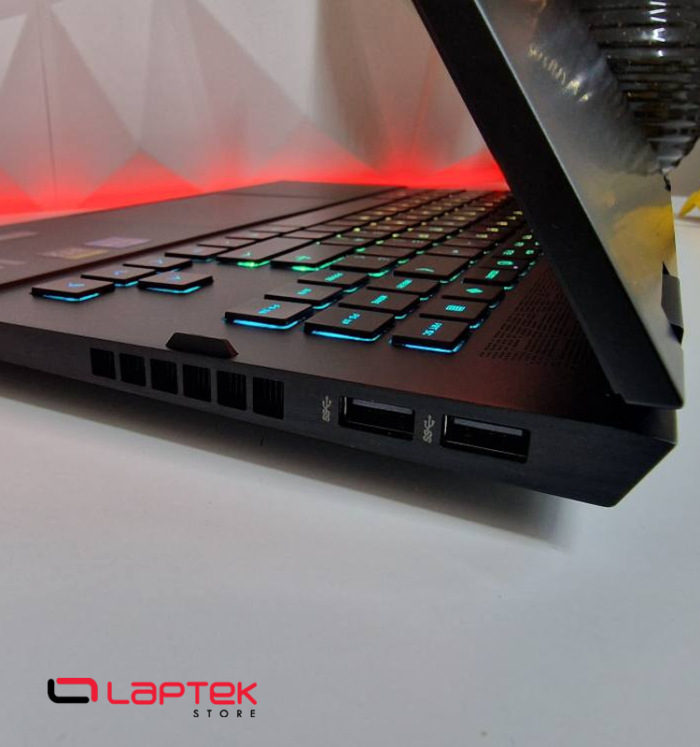 HP OMEN 16 - 16 Pouces 144 Hz - Core i7 11.800H - RTX 3070 8Go - RGB - 16 Go RAM DDR4 - 1 Tera SSD Nvme