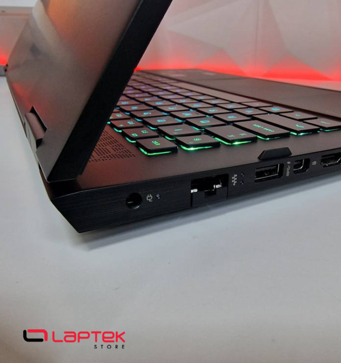 HP OMEN 16 - 16 Pouces 144 Hz - Core i7 11.800H - RTX 3070 8Go - RGB - 16 Go RAM DDR4 - 1 Tera SSD Nvme