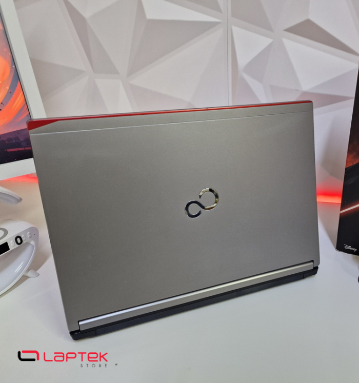FUJITSU LIFEBOOK E736 - Core i5 6éme - 8 Go RAM - DDR4 - 512 Go SSD