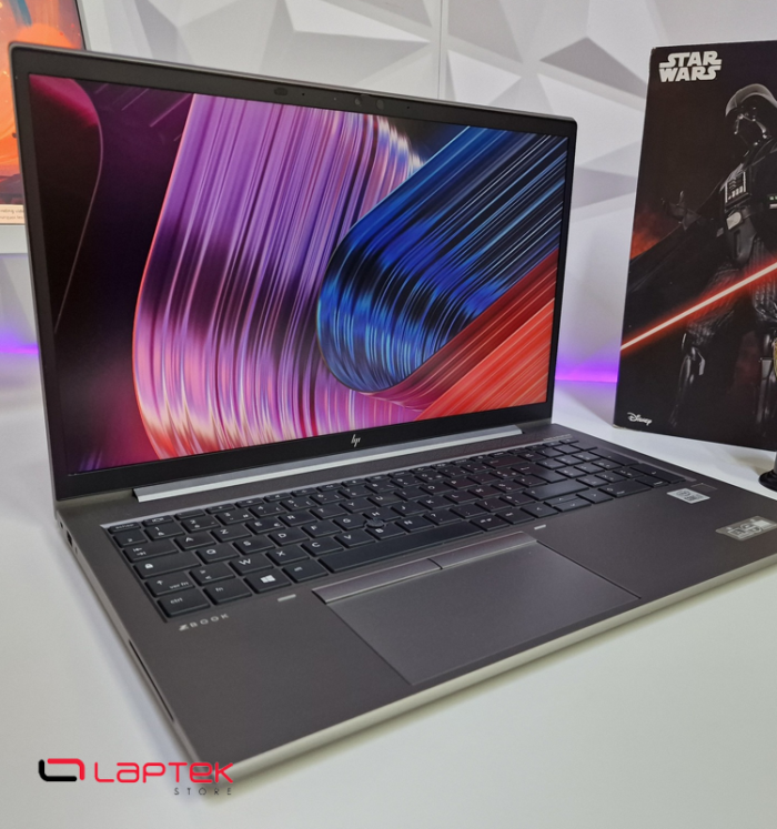 HP Workstation Zbook Firefly 15 G7 - Core i7 vPro - 16 Go RAM DDR4 - NVIDIA Quadro P520 4Go GDDR5 -. 512 SSD Nvme