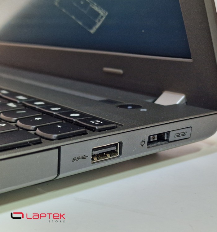Lenovo ThinkPad E560 - 15,6 Pouces - Core i3 6éme - 8 Go RAM - 256 Go SSD