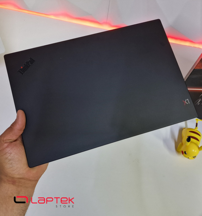 Lenovo ThinkPad X1 Carbon Gen 7 - Core i7 8eme vPro - 8 Go RAM DDR4 - 256 SSD Nvme