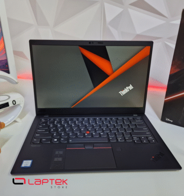 Lenovo ThinkPad X1 Carbon Gen 7 - Core i7 8eme vPro - 8 Go RAM DDR4 - 256 SSD Nvme