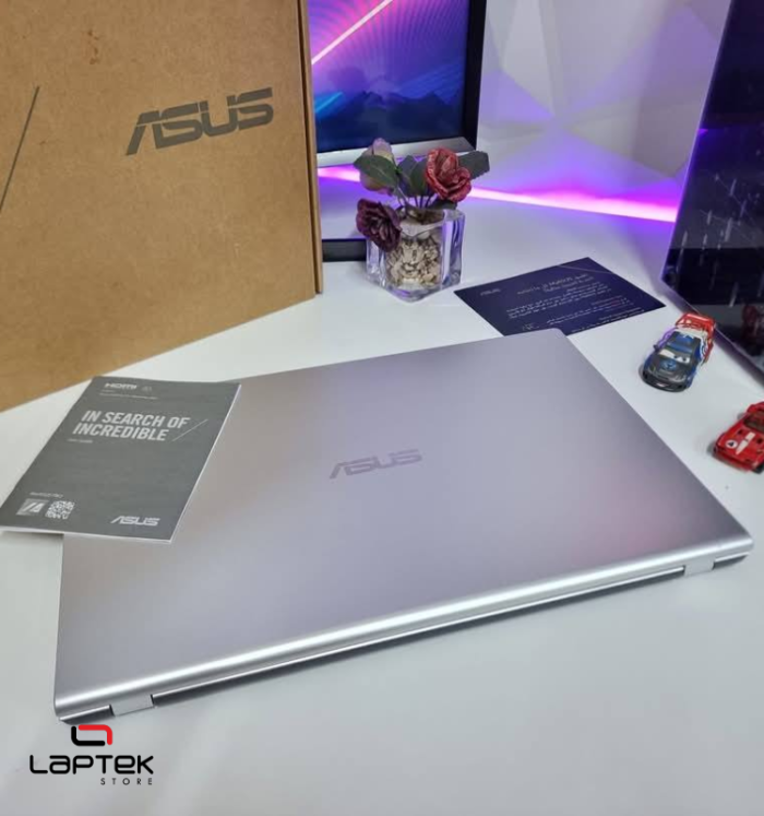 Asus Vivobook - Core i3 11ème Gén - 8 Go RAM DDR4 - 256 Go SSD Nvme