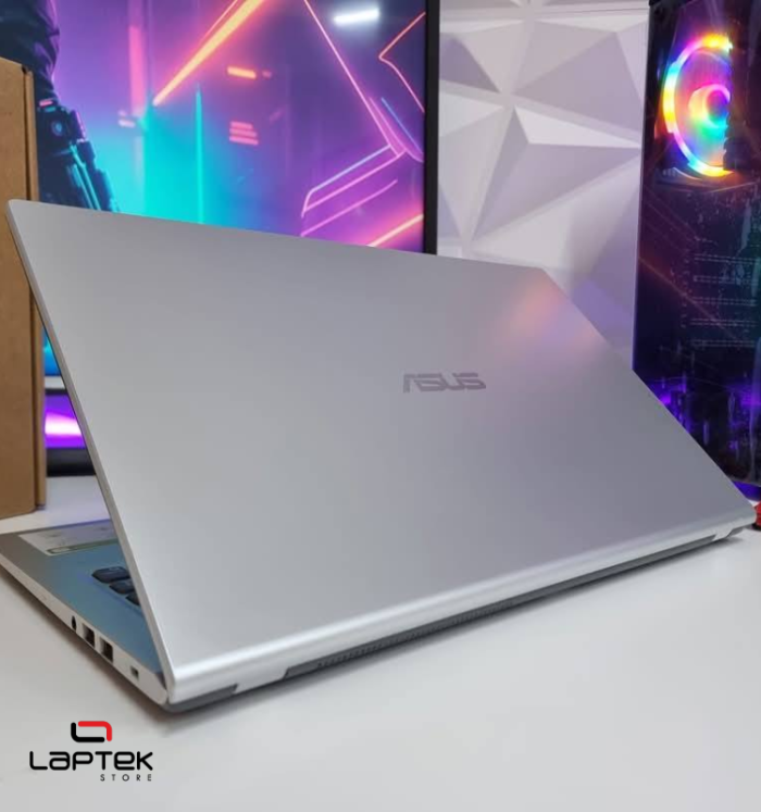 Asus Vivobook - Core i3 11ème Gén - 8 Go RAM DDR4 - 256 Go SSD Nvme