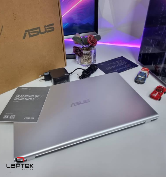 Asus Vivobook - Core i3 11ème Gén - 8 Go RAM DDR4 - 256 Go SSD Nvme