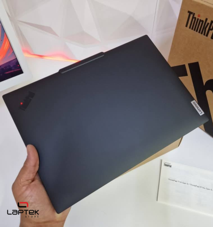 Lenovo ThinkPad T14 Gen 5 _ Ryzen 7 Pro 8840U _ 16 Go RAM DDR5 5600 Mhz _ 512 Go SSD Nvme