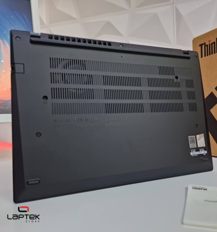 Lenovo ThinkPad T14 Gen 5 _ Ryzen 7 Pro 8840U _ 16 Go RAM DDR5 5600 Mhz _ 512 Go SSD Nvme