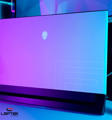 Dell Alienware M15 R3 White - 15.6" OLED 4K Ultra HD - Core i7-10750H - RTX 2080 Super Max-Q Design 8 Go GDDR6 - 32 Go RAM DDR4 - 1 To SSD NVMe